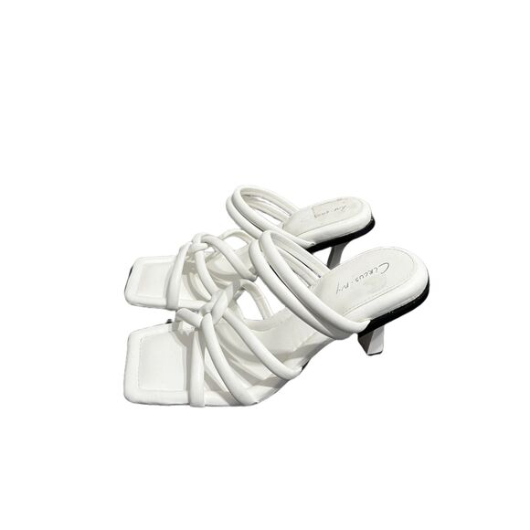 Circus by Sam Edelman White Strappy Heels Sandals - Size 6 - Picture 2 of 5